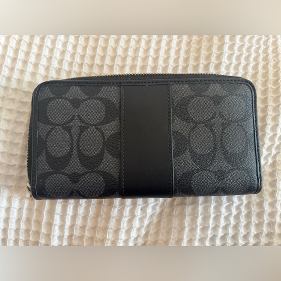 Coach Black and Gray Zip Wallet - Picture 4 of 4